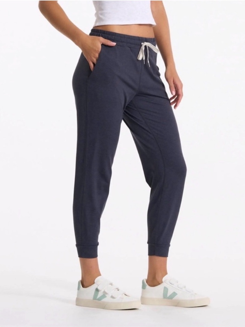 NWT Womens Vuori Performance Jogger Midnight Heather
